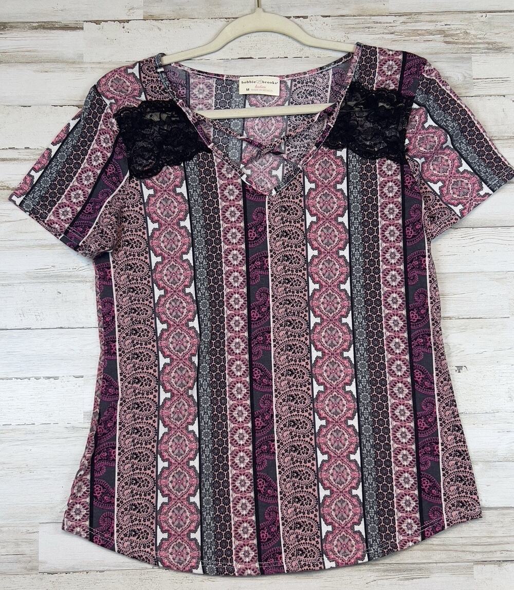 Bobbie Brooks Womens M Pink Black Paisley Print Top Lace Shoulder Stretch Shirt